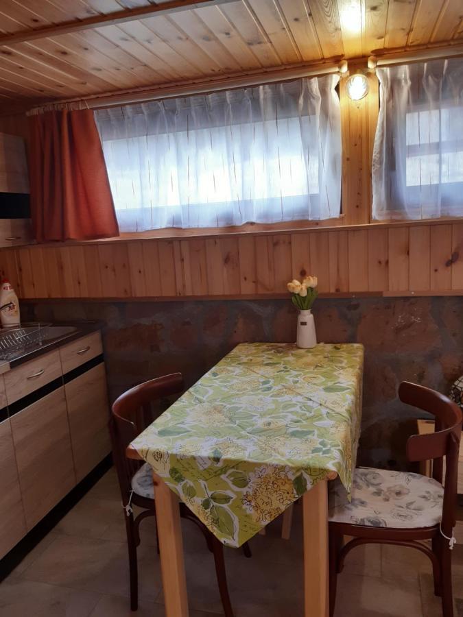 Matyas Apartman Tard Eksteriør bilde