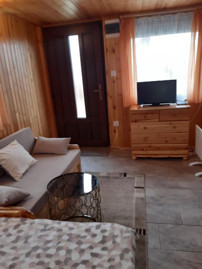 Matyas Apartman Tard Eksteriør bilde