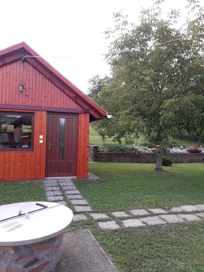 Matyas Apartman Tard Eksteriør bilde